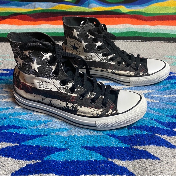 converse patriotic shoes